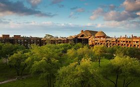 Disney's Animal Kingdom Villas - Jambo House Reviews 4*